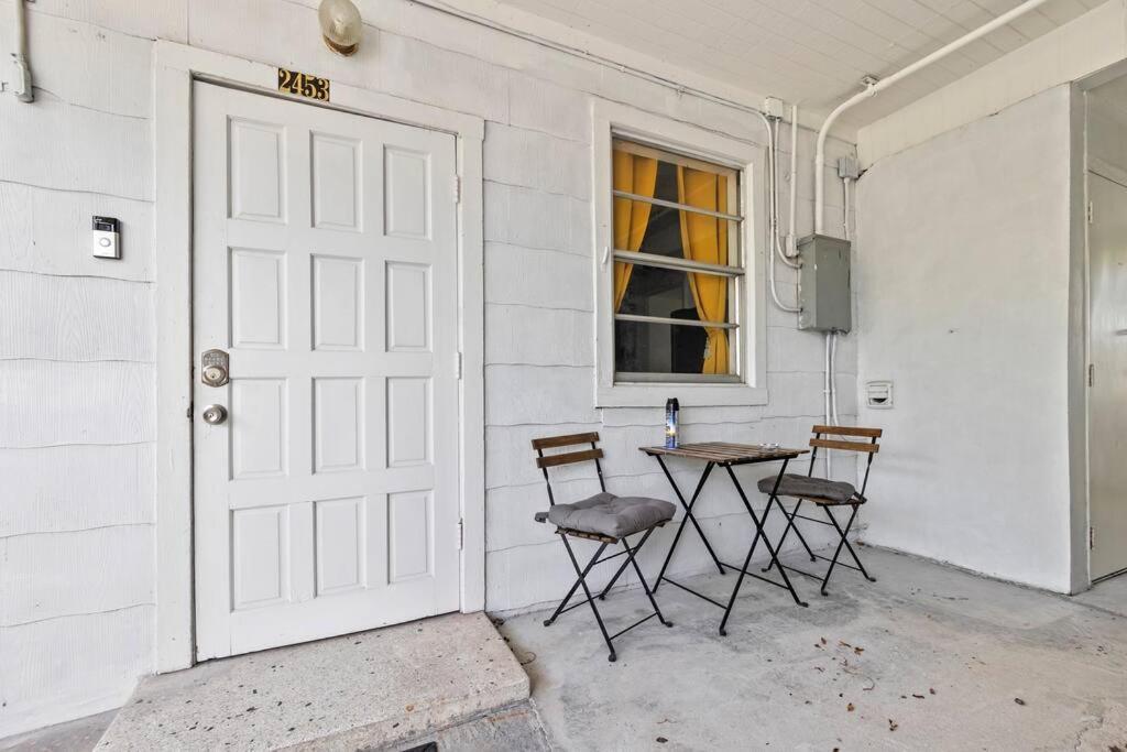 Intimate Casita Mia Minutes Away From Airport, Calle 8, Brickell, Coral Gables, The Beach And More! Miami Eksteriør bilde
