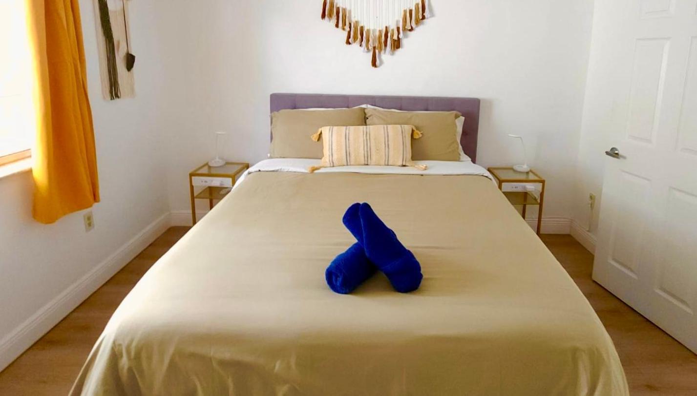 Intimate Casita Mia Minutes Away From Airport, Calle 8, Brickell, Coral Gables, The Beach And More! Miami Eksteriør bilde